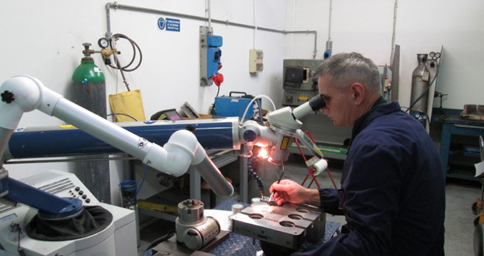 MOULE INJECTION PLASTIQUE 2